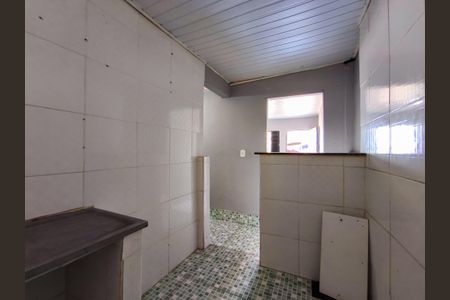 Casa à venda com 74m², 5 quartos e sem vaga Casa à venda com 74m², 5 quartos e sem vagaEdícula