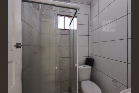 Casa à venda com 74m², 5 quartos e sem vaga Casa à venda com 74m², 5 quartos e sem vagaBanheiro Corredor