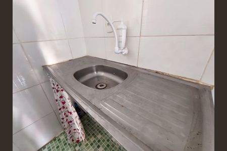 Casa à venda com 74m², 5 quartos e sem vaga Casa à venda com 74m², 5 quartos e sem vagaEdícula