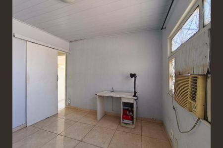 Casa à venda com 74m², 5 quartos e sem vaga Casa à venda com 74m², 5 quartos e sem vagaQuarto 4