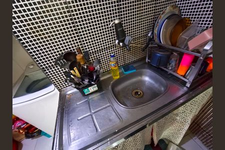 Casa à venda com 74m², 5 quartos e sem vaga Casa à venda com 74m², 5 quartos e sem vagaCozinha