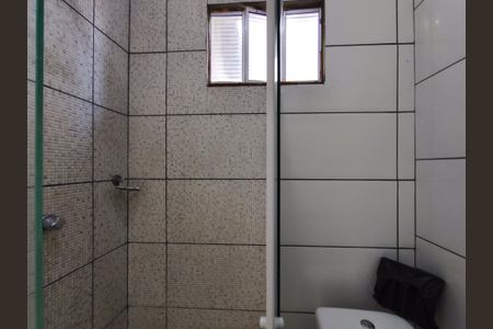 Casa à venda com 74m², 5 quartos e sem vaga Casa à venda com 74m², 5 quartos e sem vagaBanheiro Corredor