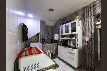 Casa à venda com 74m², 5 quartos e sem vaga Casa à venda com 74m², 5 quartos e sem vagaCozinha