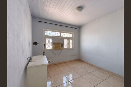 Casa à venda com 74m², 5 quartos e sem vaga Casa à venda com 74m², 5 quartos e sem vagaQuarto 4