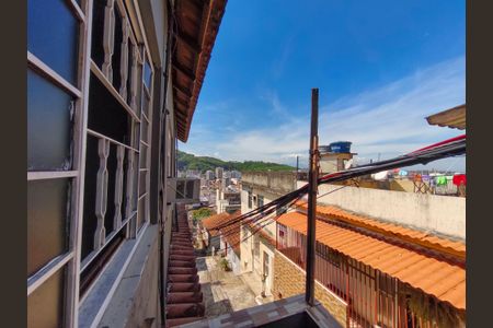 Casa à venda com 74m², 5 quartos e sem vaga Casa à venda com 74m², 5 quartos e sem vagaVista