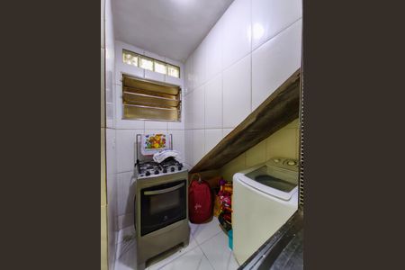 Casa à venda com 74m², 5 quartos e sem vaga Casa à venda com 74m², 5 quartos e sem vagaCozinha