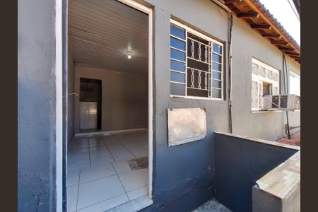 Casa à venda com 74m², 5 quartos e sem vaga Casa à venda com 74m², 5 quartos e sem vagaFachada