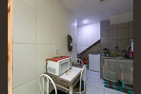 Casa à venda com 74m², 5 quartos e sem vaga Casa à venda com 74m², 5 quartos e sem vagaCozinha