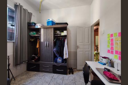 Casa à venda com 74m², 5 quartos e sem vaga Casa à venda com 74m², 5 quartos e sem vagaQuarto 2