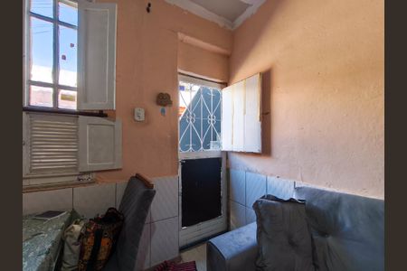 Casa à venda com 74m², 5 quartos e sem vaga Casa à venda com 74m², 5 quartos e sem vagaEntrada