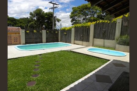 Casa de condomínio à venda com 149m², 3 quartos e 1 vaga Casa de condomínio à venda com 149m², 3 quartos e 1 vagaPiscina