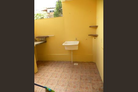 Casa de condomínio à venda com 149m², 3 quartos e 1 vaga Casa de condomínio à venda com 149m², 3 quartos e 1 vagaLavanderia