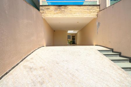 Casa à venda com 300m², 3 quartos e 4 vagas Casa à venda com 300m², 3 quartos e 4 vagasGaragem