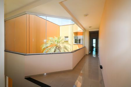 Casa à venda com 300m², 3 quartos e 4 vagas Casa à venda com 300m², 3 quartos e 4 vagasJardim de Inverno