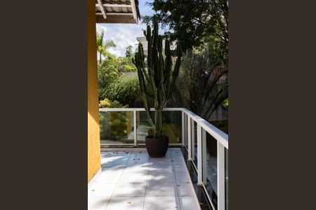 Casa de condomínio para alugar com 350m², 4 quartos e 4 vagas Casa de condomínio para alugar com 350m², 4 quartos e 4 vagasVaranda Quarto 1