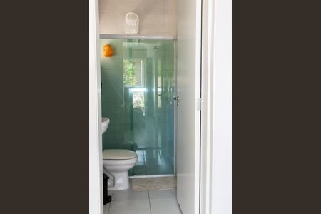 Casa de condomínio para alugar com 350m², 4 quartos e 4 vagas Casa de condomínio para alugar com 350m², 4 quartos e 4 vagasBanheiro do Quarto 3