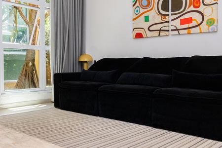 Casa de condomínio para alugar com 350m², 4 quartos e 4 vagas Casa de condomínio para alugar com 350m², 4 quartos e 4 vagasSala