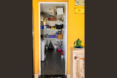 Casa de condomínio para alugar com 350m², 4 quartos e 4 vagas Casa de condomínio para alugar com 350m², 4 quartos e 4 vagasÁrea de Serviço