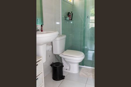 Casa de condomínio para alugar com 350m², 4 quartos e 4 vagas Casa de condomínio para alugar com 350m², 4 quartos e 4 vagasBanheiro do Quarto 3