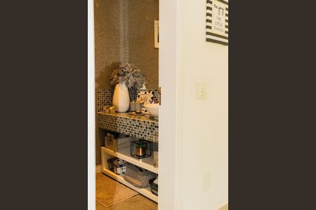 Casa de condomínio para alugar com 350m², 4 quartos e 4 vagas Casa de condomínio para alugar com 350m², 4 quartos e 4 vagasLavabo Sala