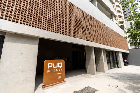 Studio para alugar com 27m², 1 quarto e sem vaga Studio para alugar com 27m², 1 quarto e sem vagaFachada