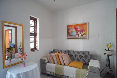 Casa à venda com 153m², 3 quartos e 2 vagas Casa à venda com 153m², 3 quartos e 2 vagasSala 2