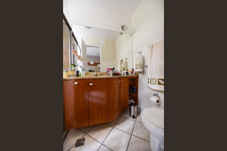 Casa à venda com 170m², 3 quartos e 2 vagas Casa à venda com 170m², 3 quartos e 2 vagasBanheiro da Suíte