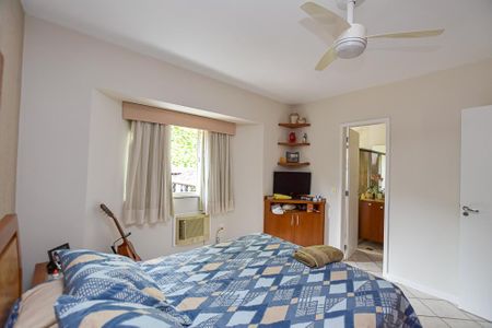 Casa à venda com 170m², 3 quartos e 2 vagas Casa à venda com 170m², 3 quartos e 2 vagasSuíte