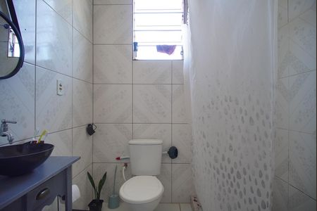 Casa para alugar com 38m², 2 quartos e 1 vaga Casa para alugar com 38m², 2 quartos e 1 vagaBanheiro