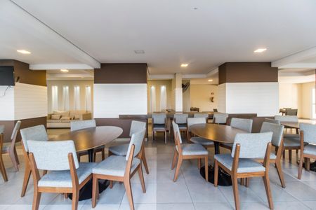 Apartamento à venda com 83m², 2 quartos e 2 vagas Apartamento à venda com 83m², 2 quartos e 2 vagasÁrea comum - Salão de festas