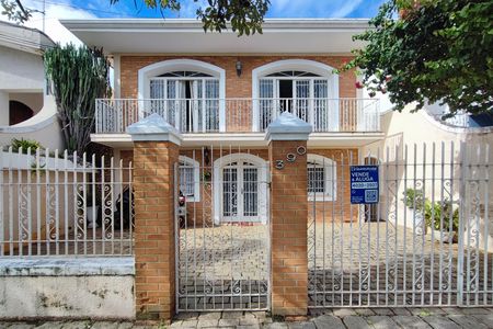 Casa à venda com 178m², 3 quartos e 2 vagas Casa à venda com 178m², 3 quartos e 2 vagasPLACA INSTALADA NA FACHADA