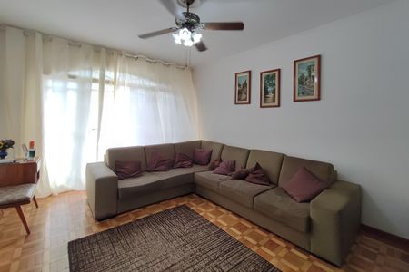 Casa à venda com 178m², 3 quartos e 2 vagas Casa à venda com 178m², 3 quartos e 2 vagasSala de TV