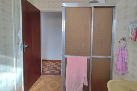 Casa à venda com 178m², 3 quartos e 2 vagas Casa à venda com 178m², 3 quartos e 2 vagasBanheiro Social