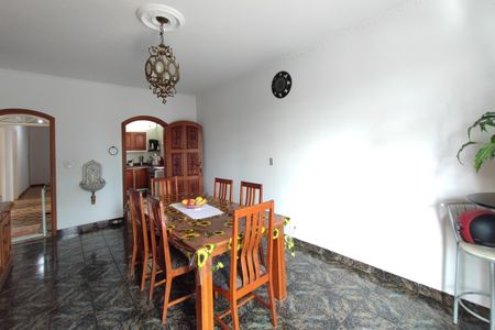 Casa à venda com 178m², 3 quartos e 2 vagas Casa à venda com 178m², 3 quartos e 2 vagasCopa