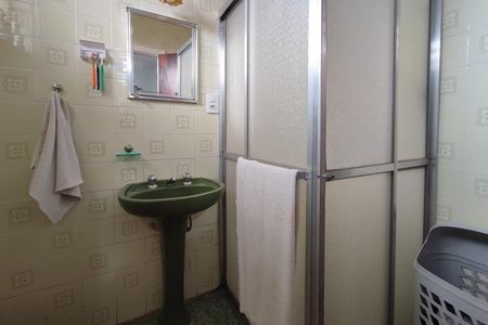 Casa à venda com 178m², 3 quartos e 2 vagas Casa à venda com 178m², 3 quartos e 2 vagasBanheiro Suíte
