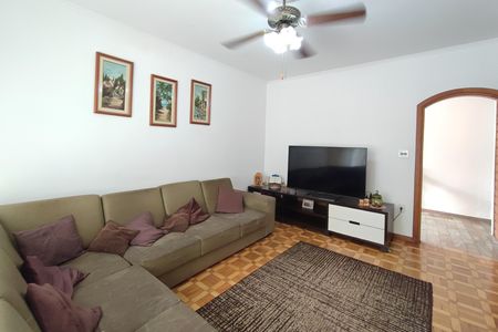 Casa à venda com 178m², 3 quartos e 2 vagas Casa à venda com 178m², 3 quartos e 2 vagasSala de TV