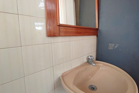 Casa à venda com 178m², 3 quartos e 2 vagas Casa à venda com 178m², 3 quartos e 2 vagasBanheiro de Serviço