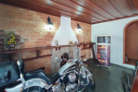 Casa à venda com 178m², 3 quartos e 2 vagas Casa à venda com 178m², 3 quartos e 2 vagasSala de Estar