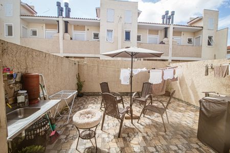 Casa à venda com 51m², 1 quarto e 1 vaga Casa à venda com 51m², 1 quarto e 1 vagaVista