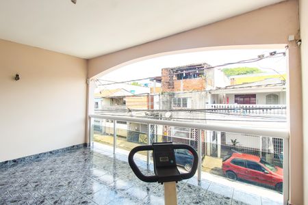 Casa à venda com 250m², 4 quartos e 3 vagas Casa à venda com 250m², 4 quartos e 3 vagasVaranda do Quarto 1
