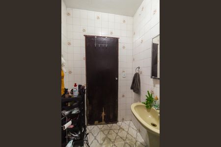 Casa à venda com 250m², 4 quartos e 3 vagas Casa à venda com 250m², 4 quartos e 3 vagasBanheiro 2