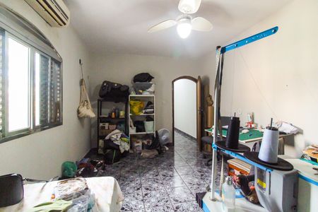 Casa à venda com 250m², 4 quartos e 3 vagas Casa à venda com 250m², 4 quartos e 3 vagasQuarto 3