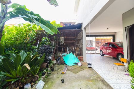 Casa à venda com 250m², 4 quartos e 3 vagas Casa à venda com 250m², 4 quartos e 3 vagasQuintal