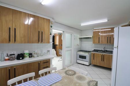 Apartamento para alugar com 180m², 4 quartos e 2 vagas Apartamento para alugar com 180m², 4 quartos e 2 vagasCozinha
