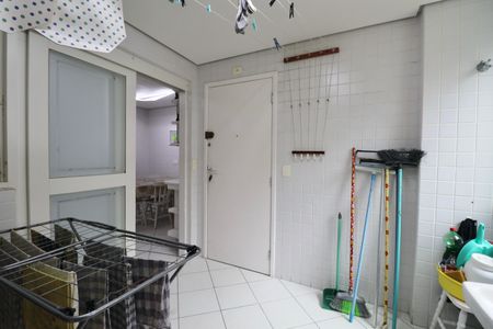 Apartamento para alugar com 180m², 4 quartos e 2 vagas Apartamento para alugar com 180m², 4 quartos e 2 vagasÁrea de Serviço