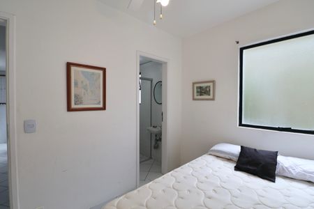 Apartamento para alugar com 180m², 4 quartos e 2 vagas Apartamento para alugar com 180m², 4 quartos e 2 vagasQuarto de Serviço