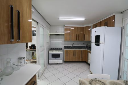 Apartamento para alugar com 180m², 4 quartos e 2 vagas Apartamento para alugar com 180m², 4 quartos e 2 vagasCozinha