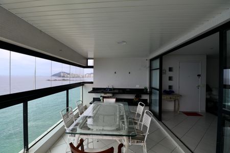 Apartamento para alugar com 180m², 4 quartos e 2 vagas Apartamento para alugar com 180m², 4 quartos e 2 vagasVaranda