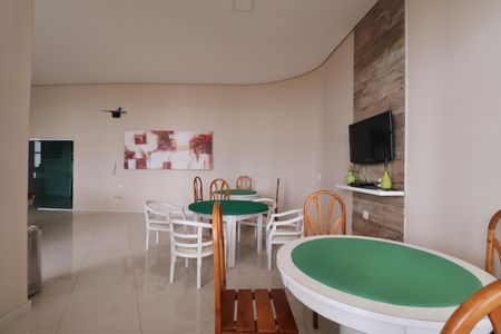 Apartamento para alugar com 180m², 4 quartos e 2 vagas Apartamento para alugar com 180m², 4 quartos e 2 vagasÁrea comum - Salão de jogos