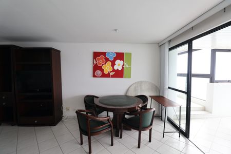 Apartamento para alugar com 180m², 4 quartos e 2 vagas Apartamento para alugar com 180m², 4 quartos e 2 vagasSala